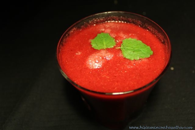 Příroda má kársné barvy - proč je nahrazovat chemií?