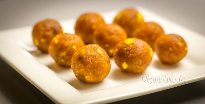 Mrkvové kuličky jsou rychlým a zdravějším mlsáním. 