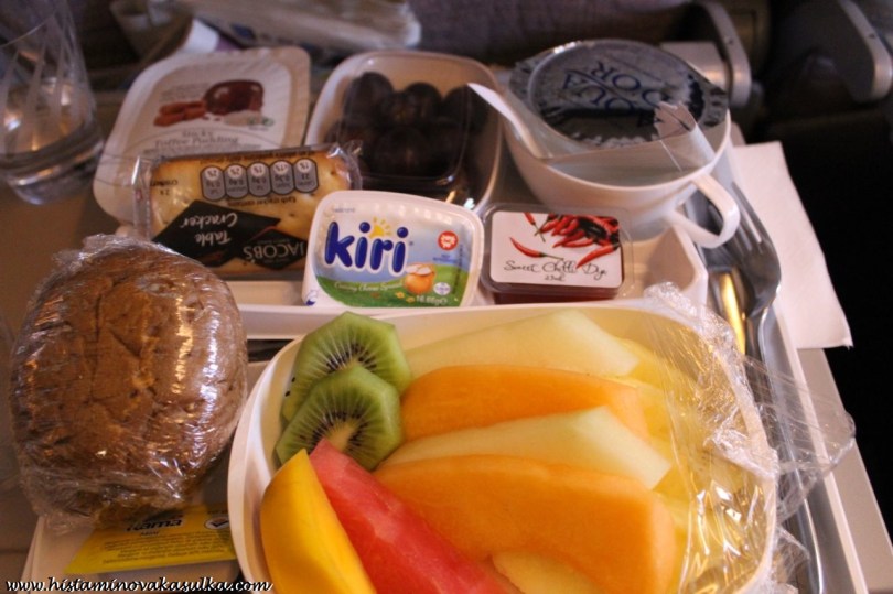 Takto vypadá talíř čerstvého ovoce:))