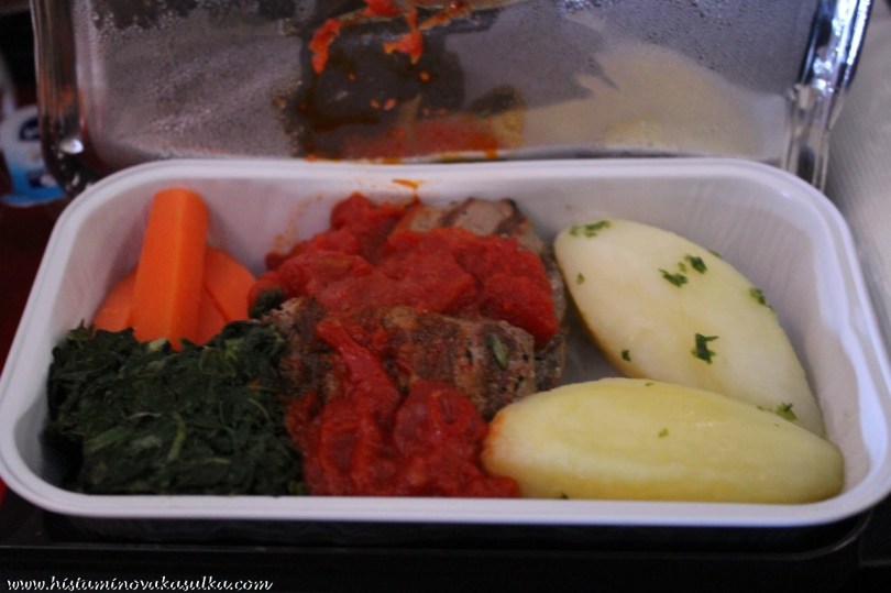 Hlavně na to napaplat hodně rozmaškaných rajčat, ať to klouže do krku.